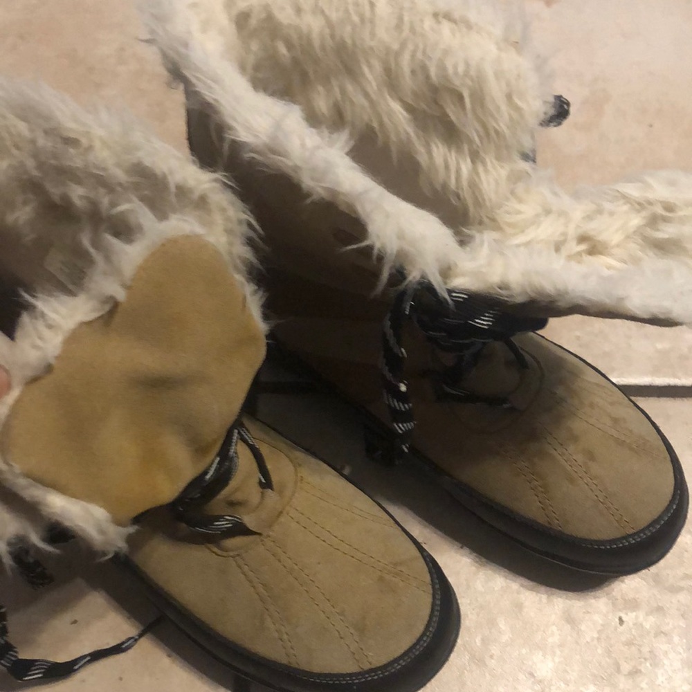 Size 11 Suede leather winter boots.